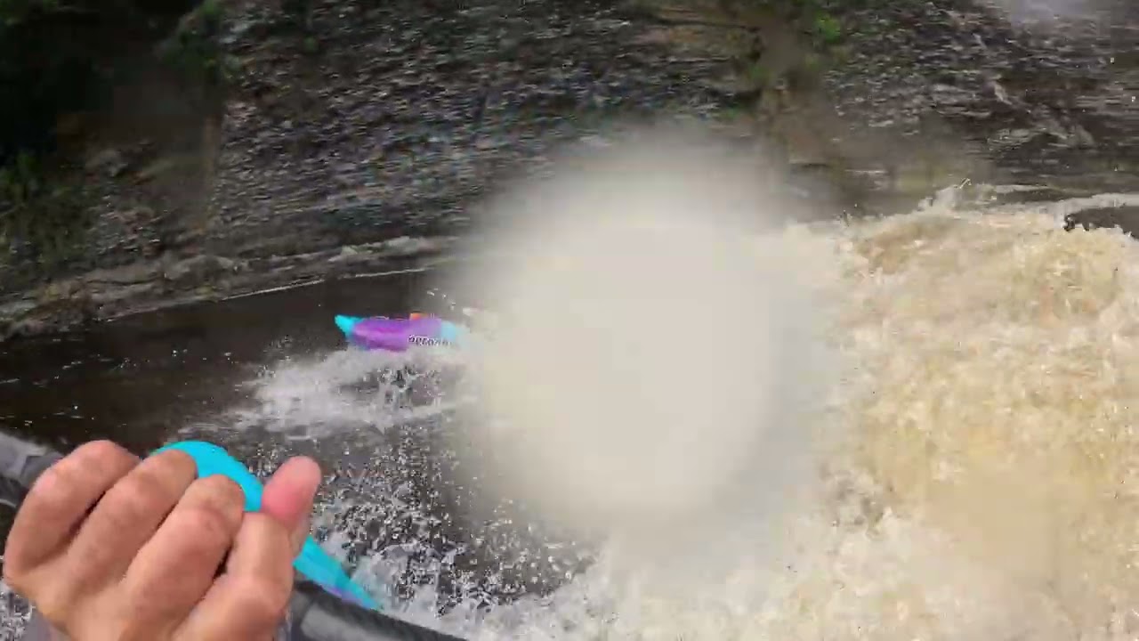Pont Rouge 200 kayak fun surf