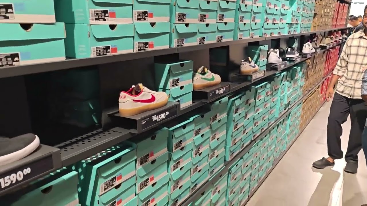 INSIDE REVIEW | EP.18 | ตะลุย Nike Outlet ที่ใหญ่ที่สุดในประเทศ ไทย!! หารองเท้า Rare ไปลุยในลีคกัน