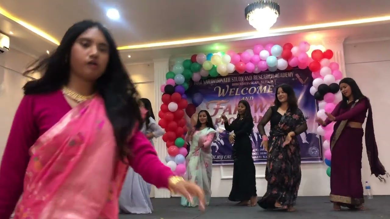 College wellcome program dance 🩰# Best moments 😜 # me and my friends😊 enjoying moment 💗