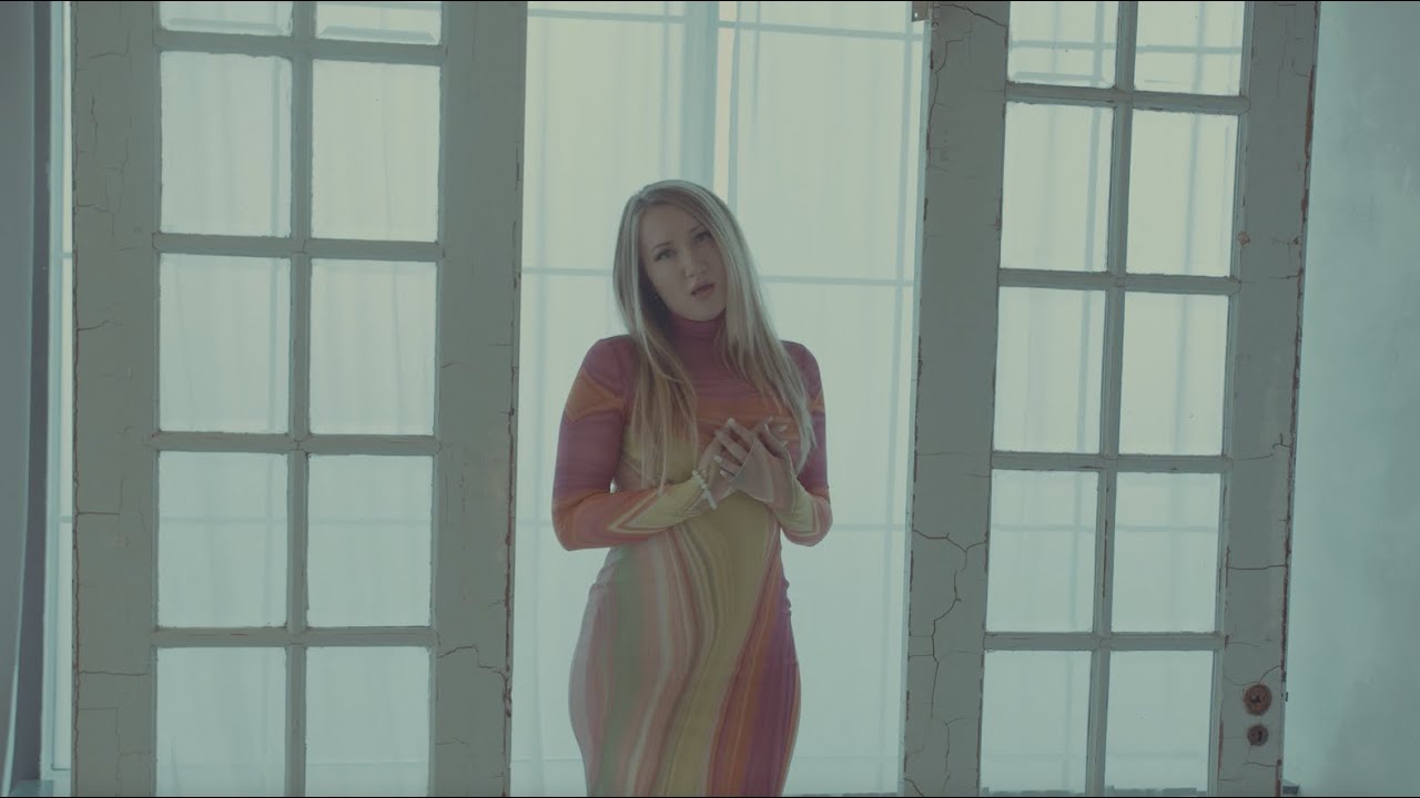Marta Gara feat. Kapla - Te Robaste Mi Coraz&oacute;n (Official Music Video)