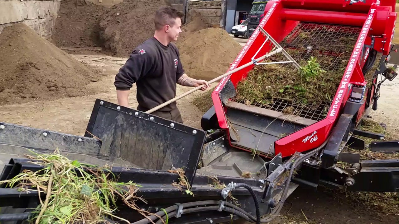 RED RHINO SOIL SCREENER - SCREENING GREEN WASTE FULL OF SOIL