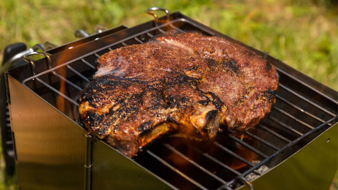 House of BBQ Experts - Foldable Chimney & Portable Grill