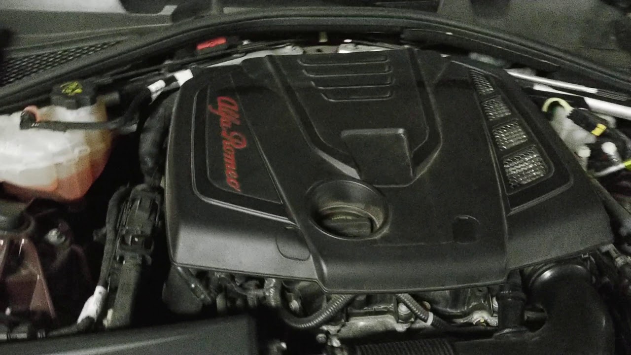 Alfa Romeo Giulia 2.0 Veloce turbo rattling sound
