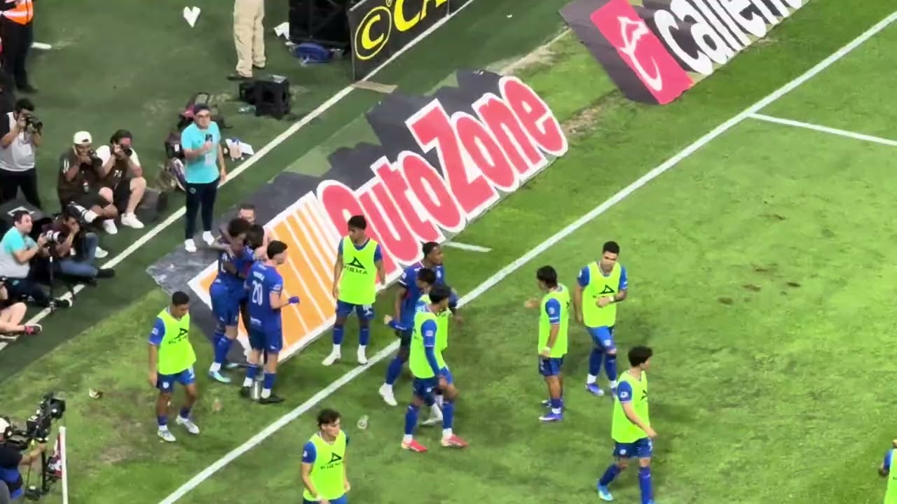 🚨 &iexcl;CHIVAS 1-2 Cruz Azul, RESUMEN y GOLES! Se acab&oacute; el SUE&Ntilde;O ROJIBLANCO 🚨
