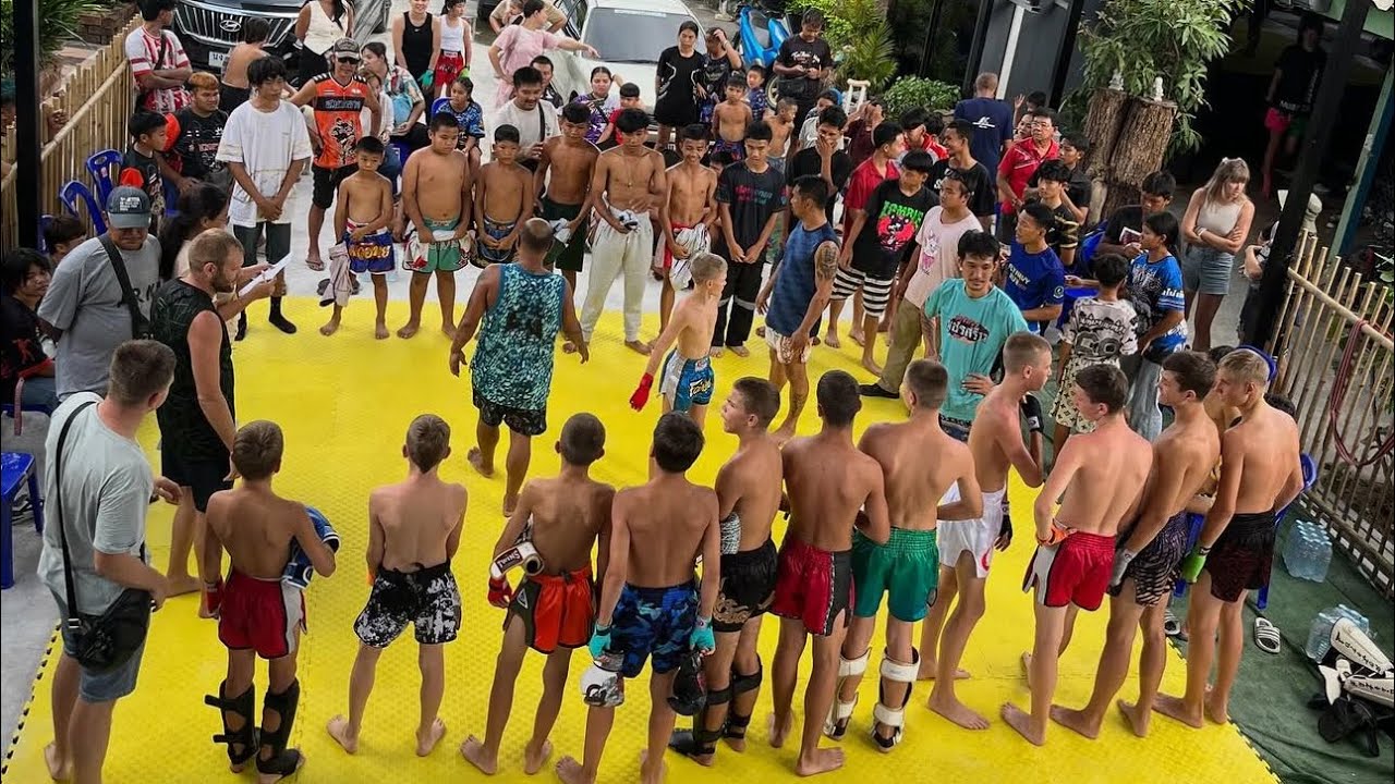 This Is How Pro Muay Thai Fighters Prep in Fight Camp 