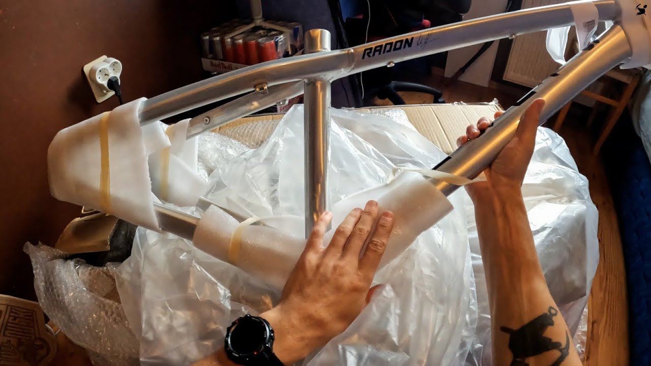 Yeni DirtJump Kadromun Kutu Açılımı ve Kurulumu - Radon Slush Unboxing and Building