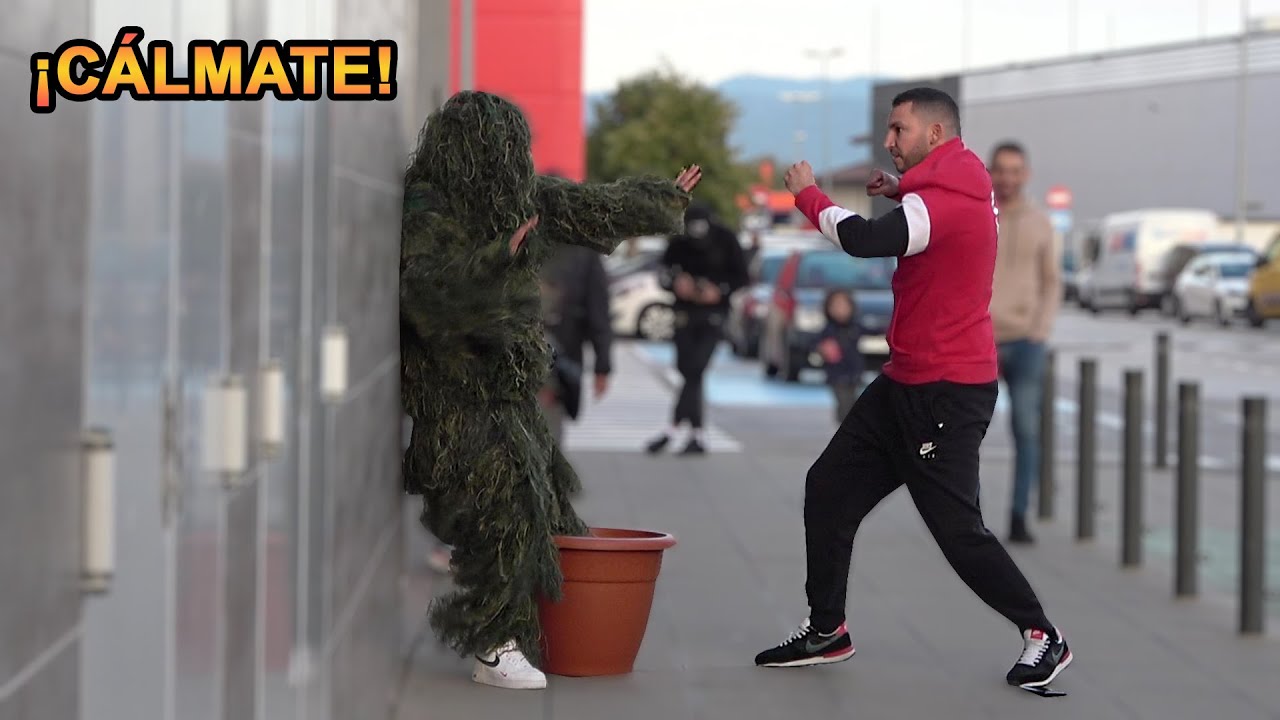 BROMA DEL HOMBRE ARBUSTO 🌳😂 [Asustando a desconocidos]