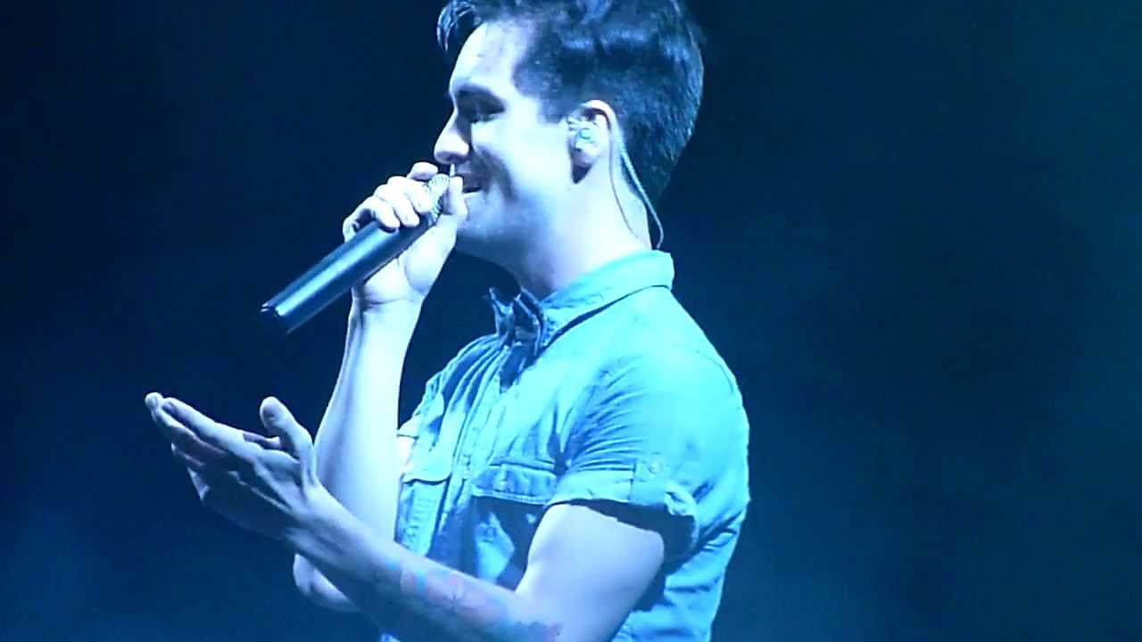 Panic! At The Disco - Lying Is The Most Fun A Girl Can Have Without Taking Her Clothes Off - 26.07.