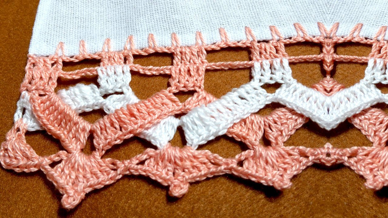 Bico de Crochê Simples e Bonito Entrelaçado em duas cores - 553