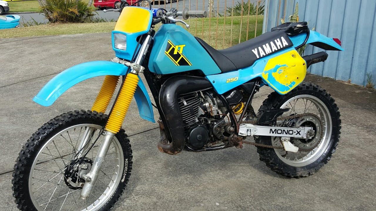 YAMAHA IT250 1983