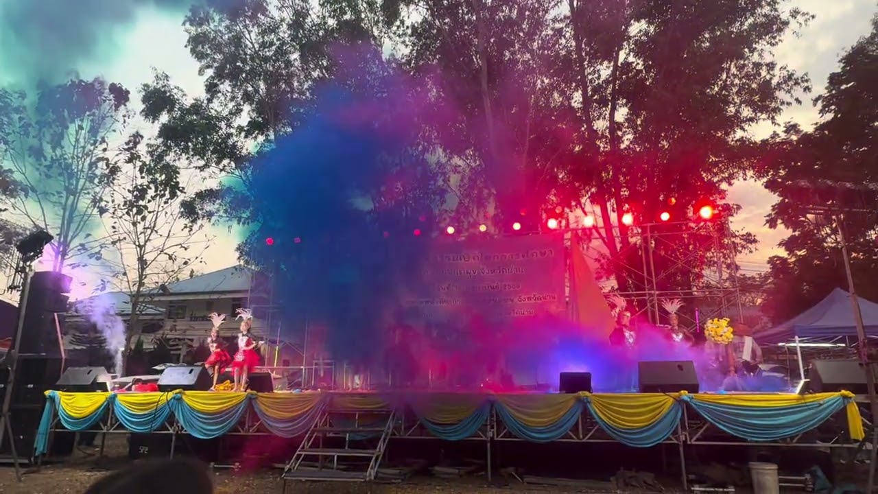 การแสดงโรงเรียนบ้านปางช้าง