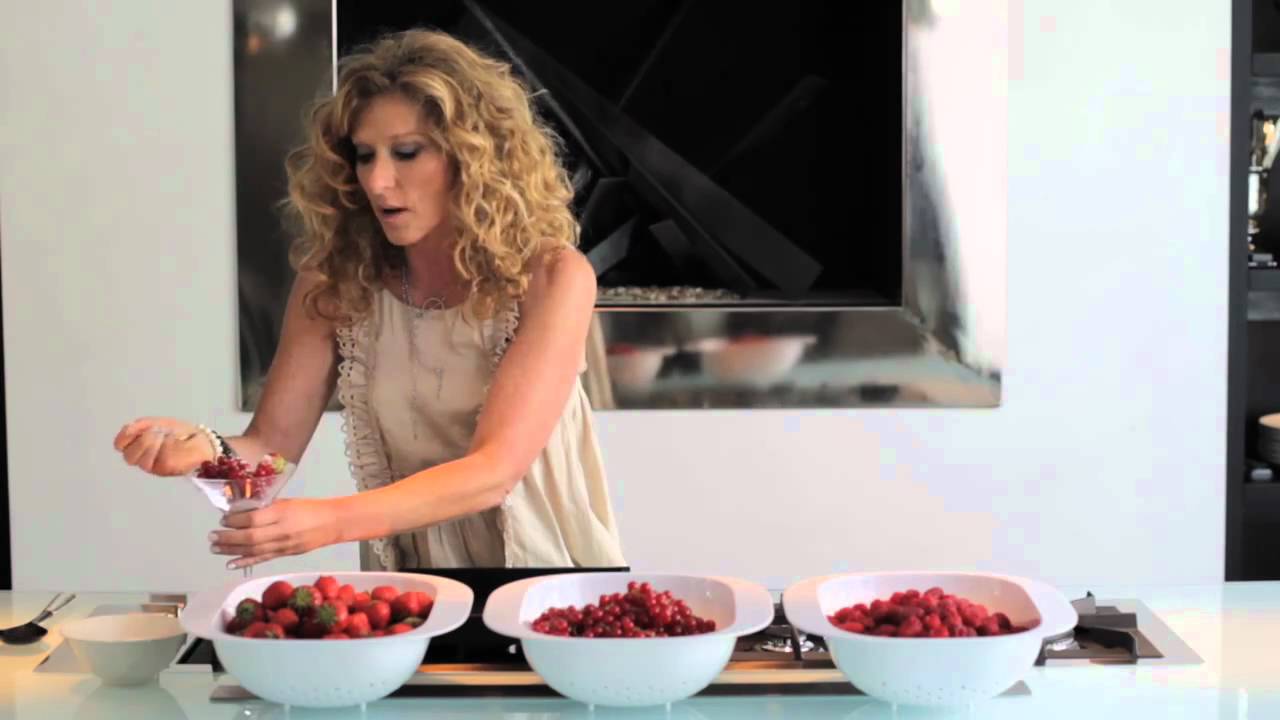 Kelly Hoppen : Kitchen Display