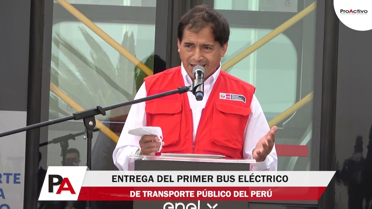 Entrega del primer bus eléctrico de transporte público del Perú