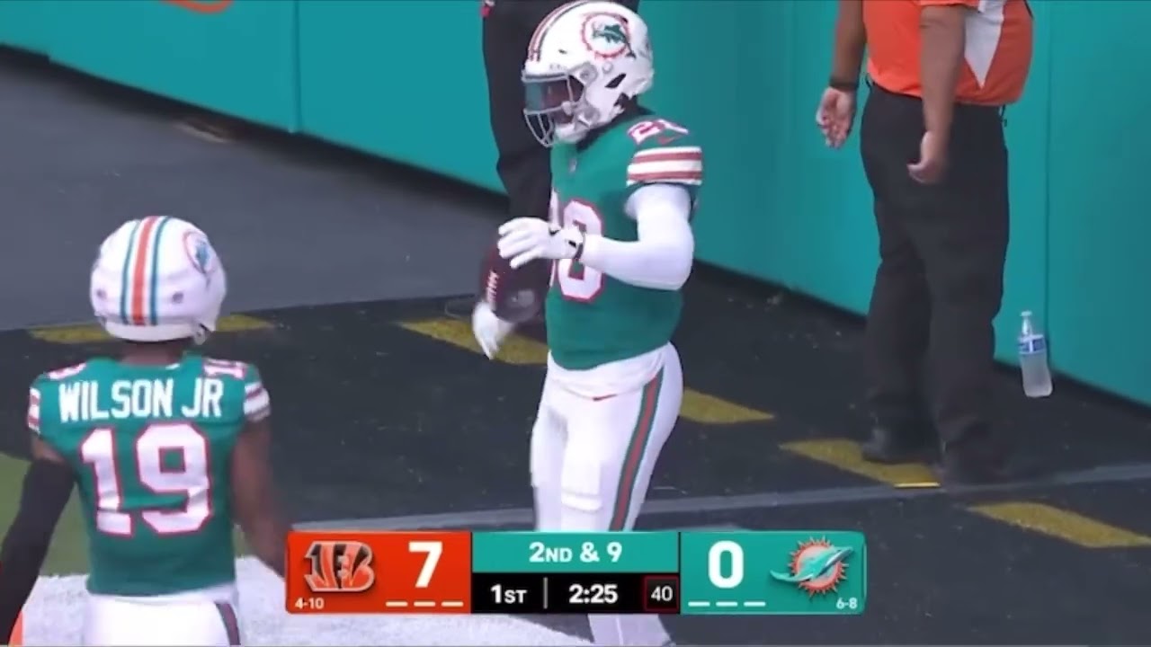 Devon Achane CrAzY 48 YD Touchdown