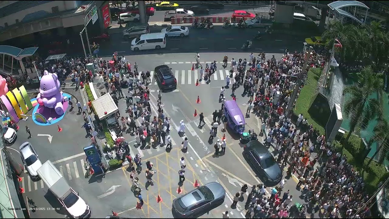 LIVE footage | Bangkok Earthquake 28/03/25 | El Gaucho | Sukhumvit Road Soi 19 Bangkok Thailand