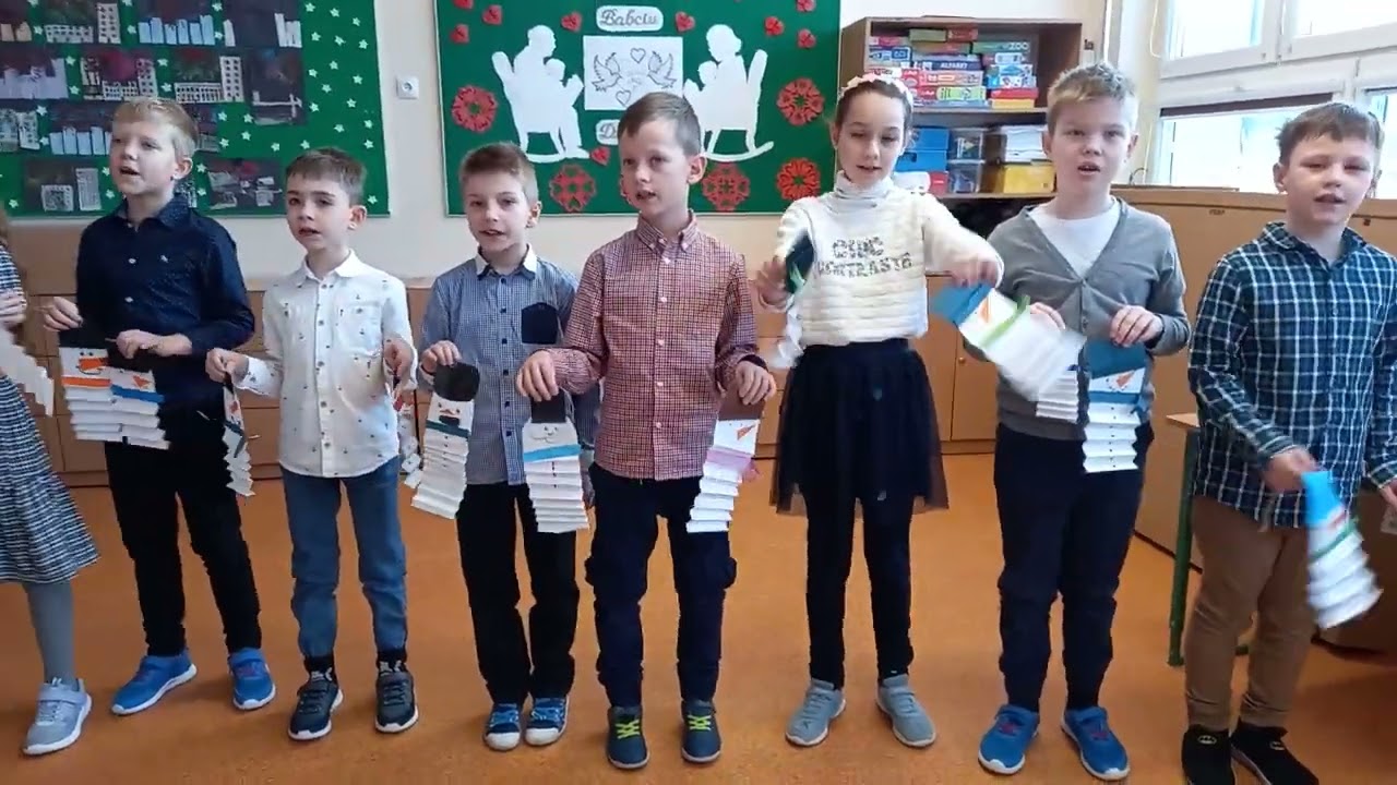 Przygody bałwanków - piosenka w wykonaniu uczniów klasy 2a
