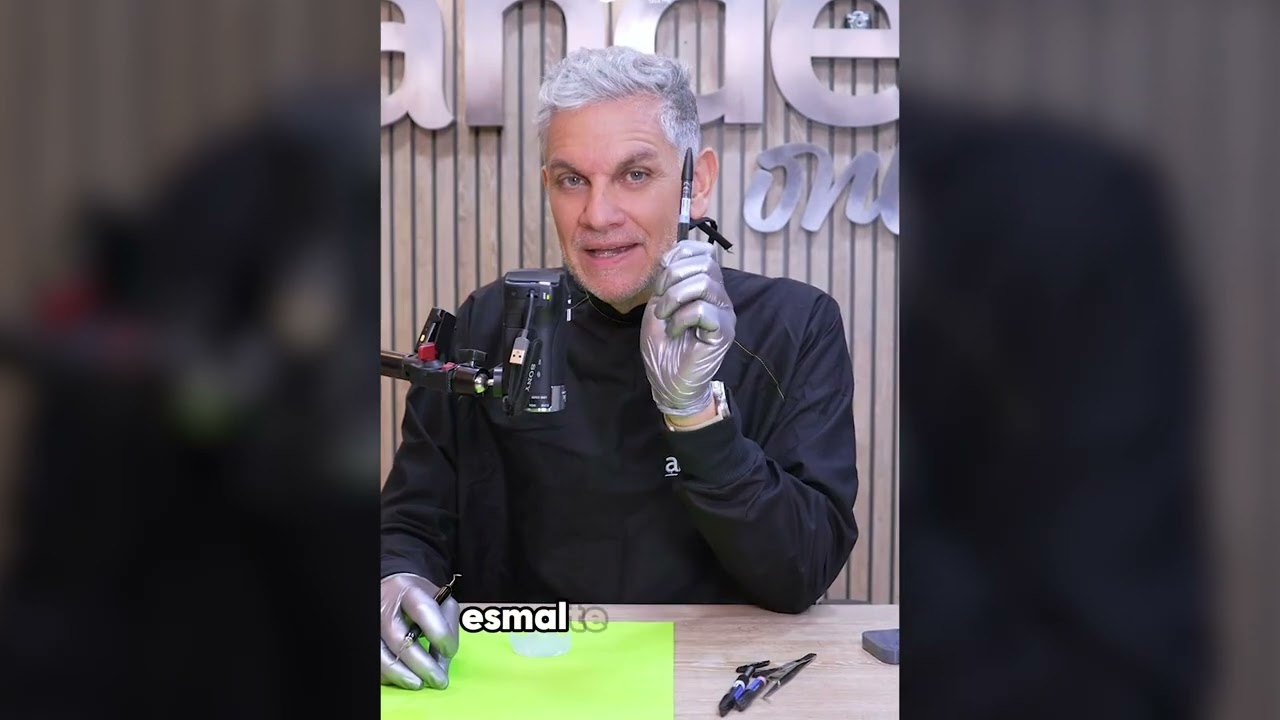 La Importancia de la Matriz Transparente Dental en la Prueba de Colores de Resinas PARTE 1