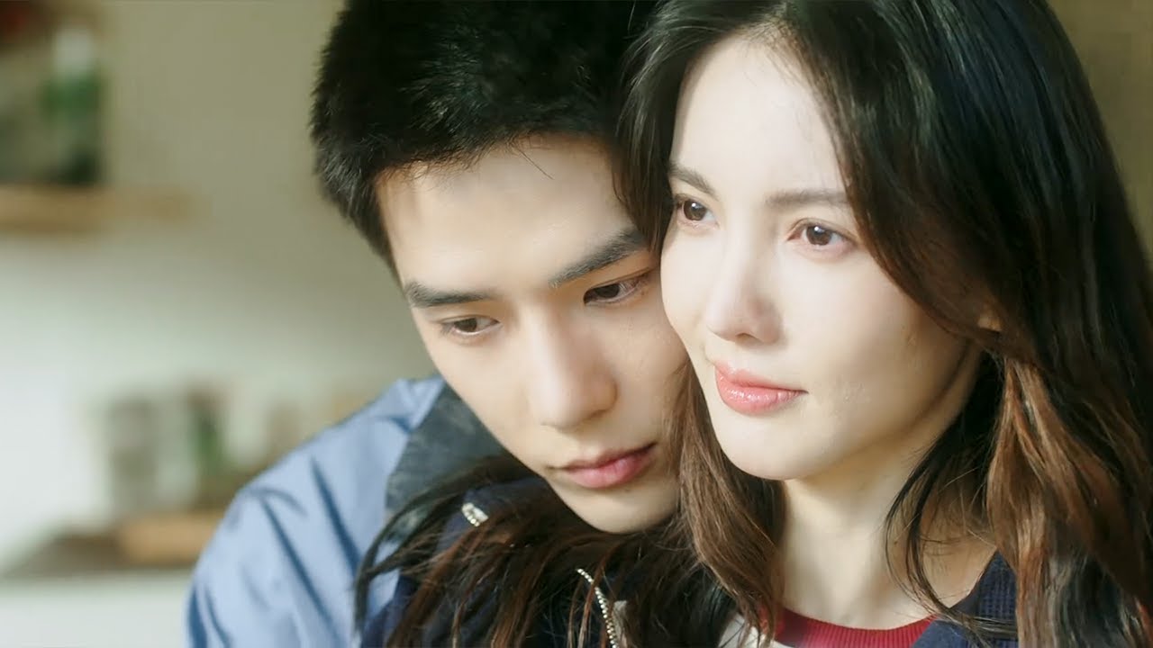 【MOVIE】灰姑娘终于成为霸总的女朋友，两人亲密拥吻！💕#王安宇 #金晨 #爱情 #豪门 #中国电视剧