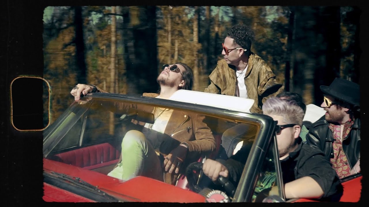 G A L A T E A  - Viaje (Videoclip Oficial)