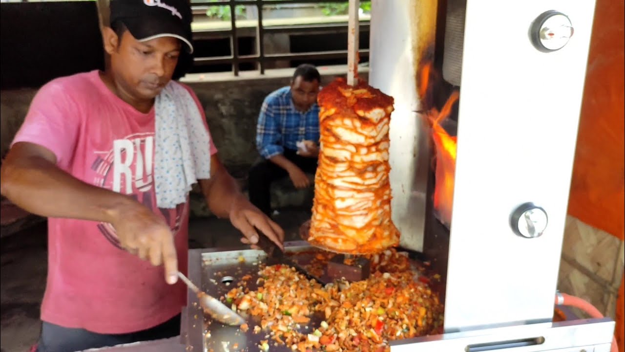 The Most Delicious Chicken Shawarma Roll of India - Kolkata's Incredible Street Food