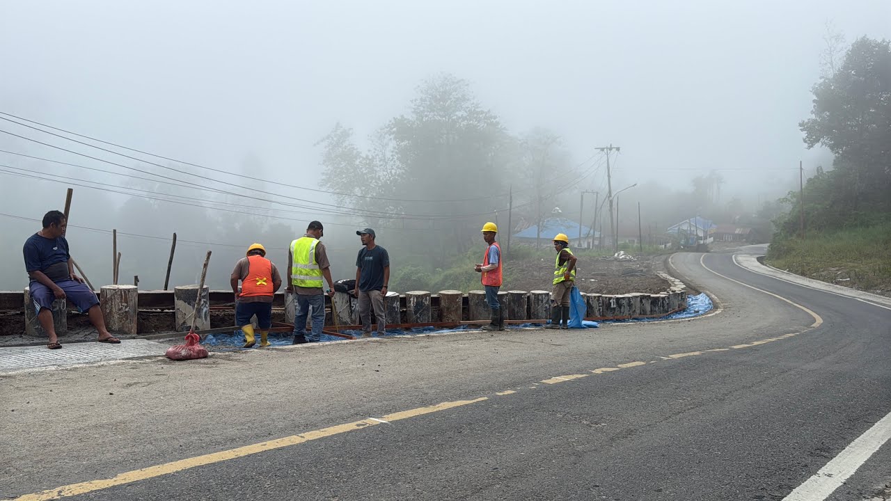 Mendadak !! Truk Mixer Didatangkan Saat Masih Pagi || Jalan Sempit,Banyak Truk Besar Melintas