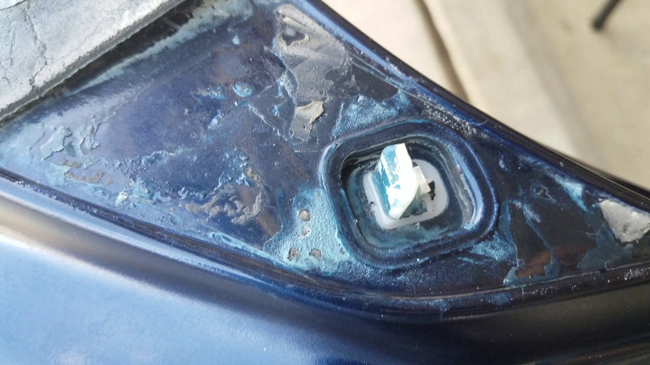 06 Corolla Trunk Spoiler removal / install help guide