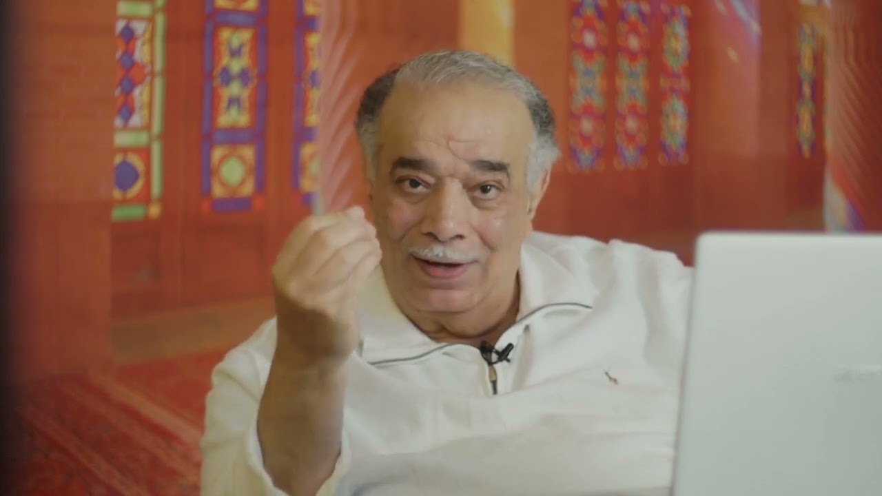 د . أحمد صبحى منصور - لحظات قرآنية ١١٥٢ : وأزواجه أمهاتكم
