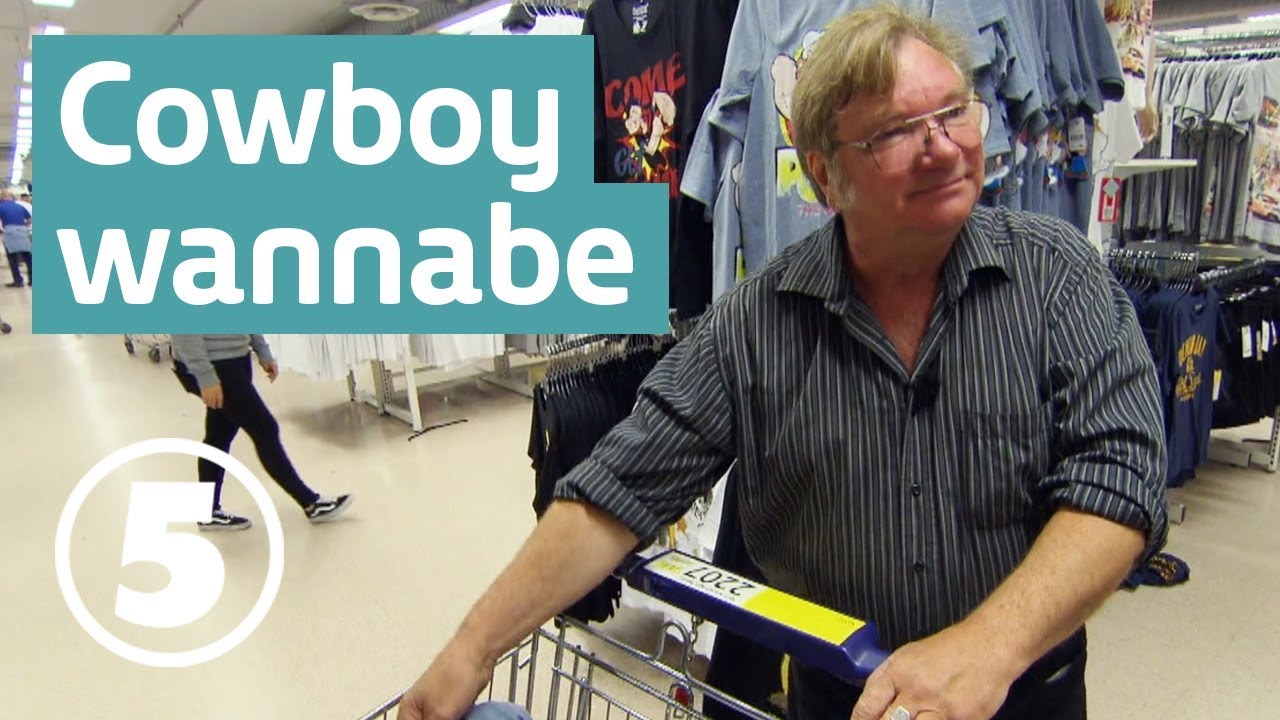 Tummen upp fr&aring;n Rose-Marie f&ouml;r Kjells nya T-shirt | Ullared | discovery+ Sverige.se