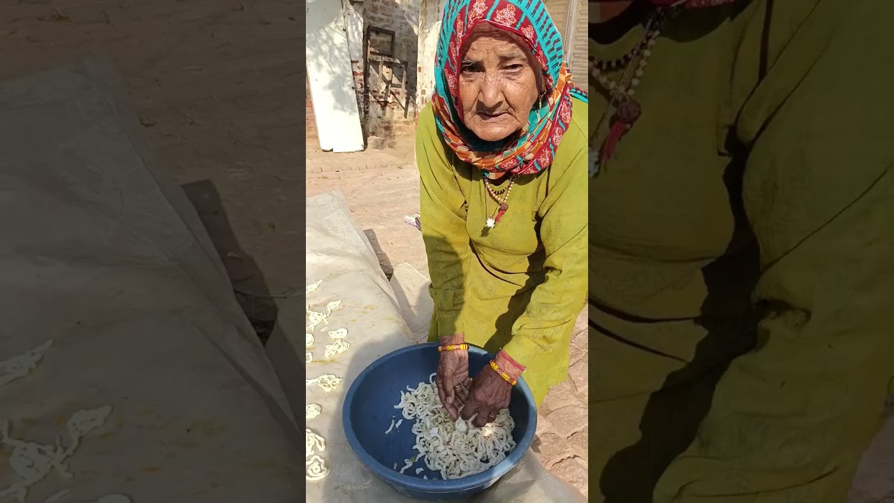 Dadi Ne banaya papad video hua viral