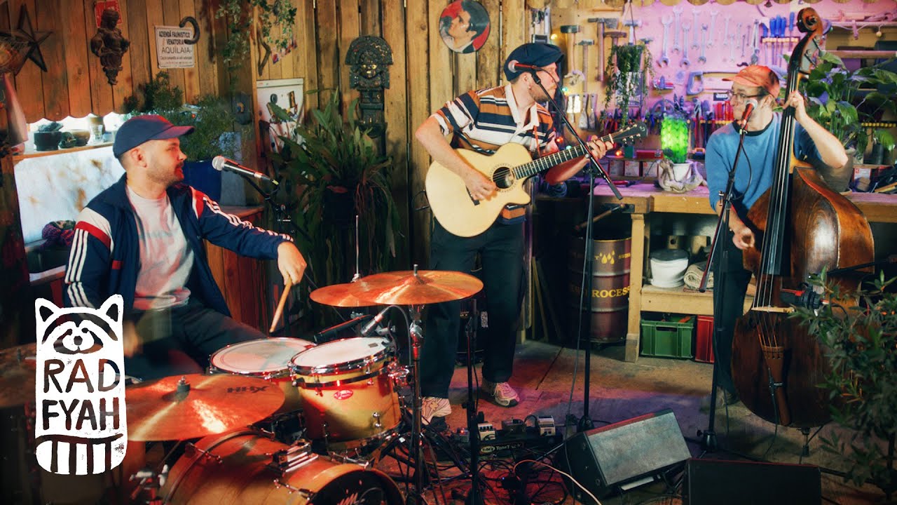 Klaus Egger Trio - Aliven - Rad Fyah Studio (on the road) Live Session