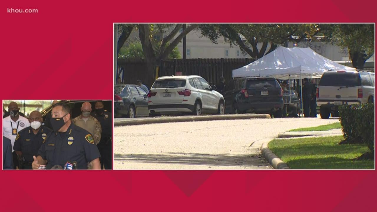 Good Samaritan -- former gang member -- rescued injured officer in Tuesday's shooting