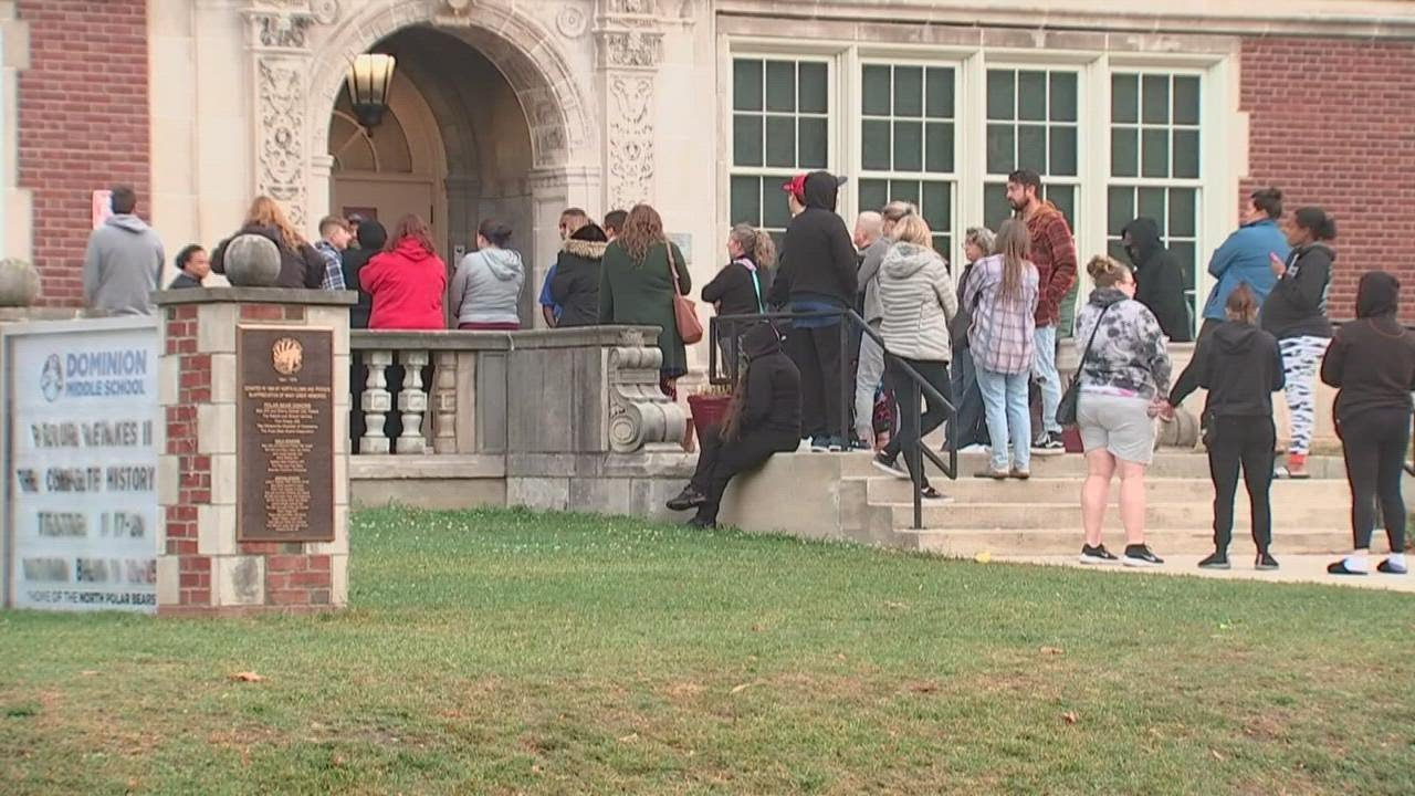 Parents frustrated with lack of communication during lockdown at Columbus middle school