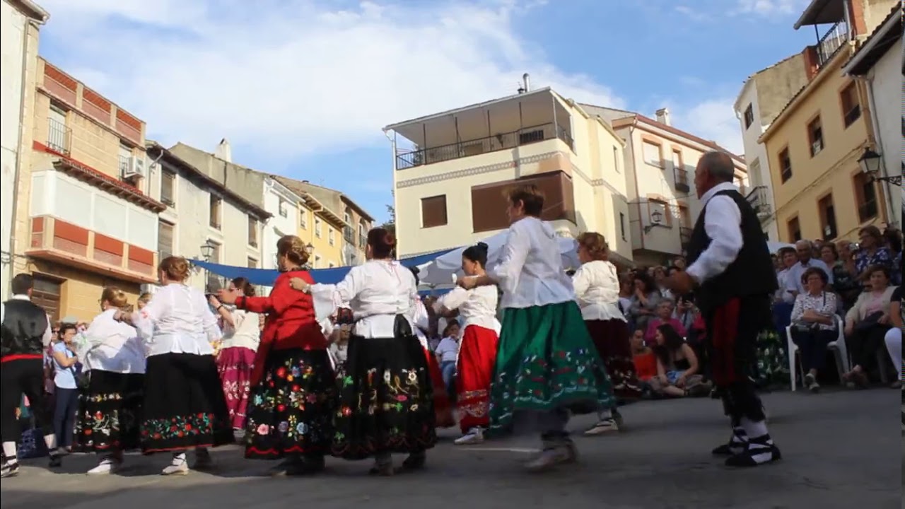 GRUPO DE BAILES DE SANTIAGO DE LA ESPADA