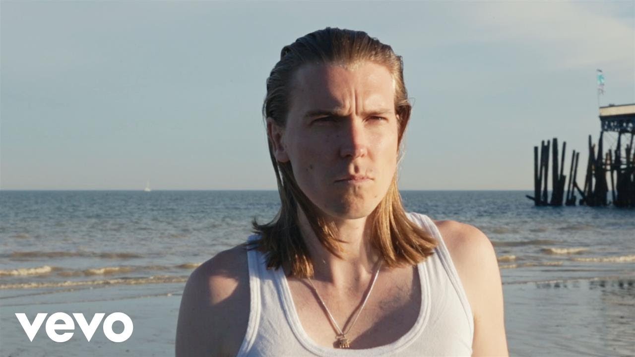 Alex Cameron - Runnin' Outta Luck (Official Video)