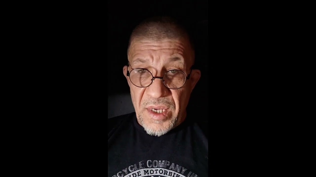 Кто и зачем пытается нас убедить в том что к каждой женщине стоит очередь из мужчин?