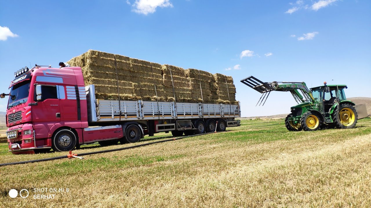 JOHN DEERE 5105M İLE TIRA 70 LİK  KARE BALYA YÜKLÜYORUZ // 400 KİLO BALYALAR  // İŞÇİLİK DERDİNE SON