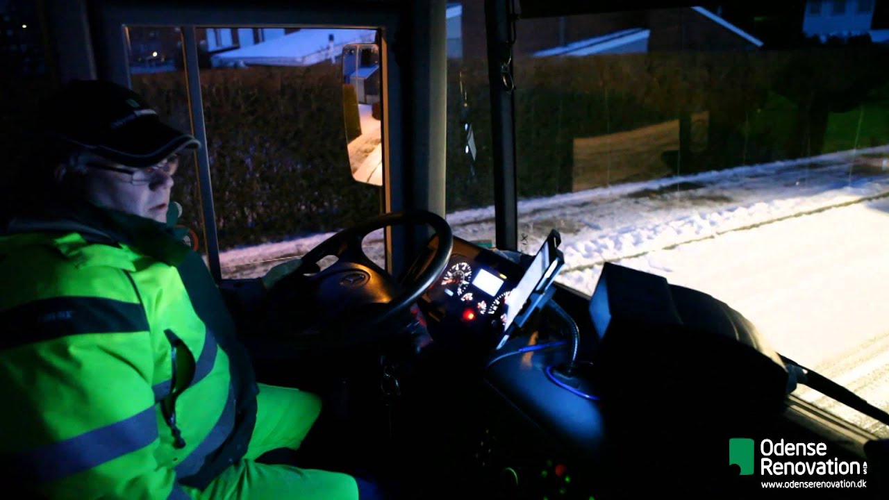 Med skraldemanden på arbejde