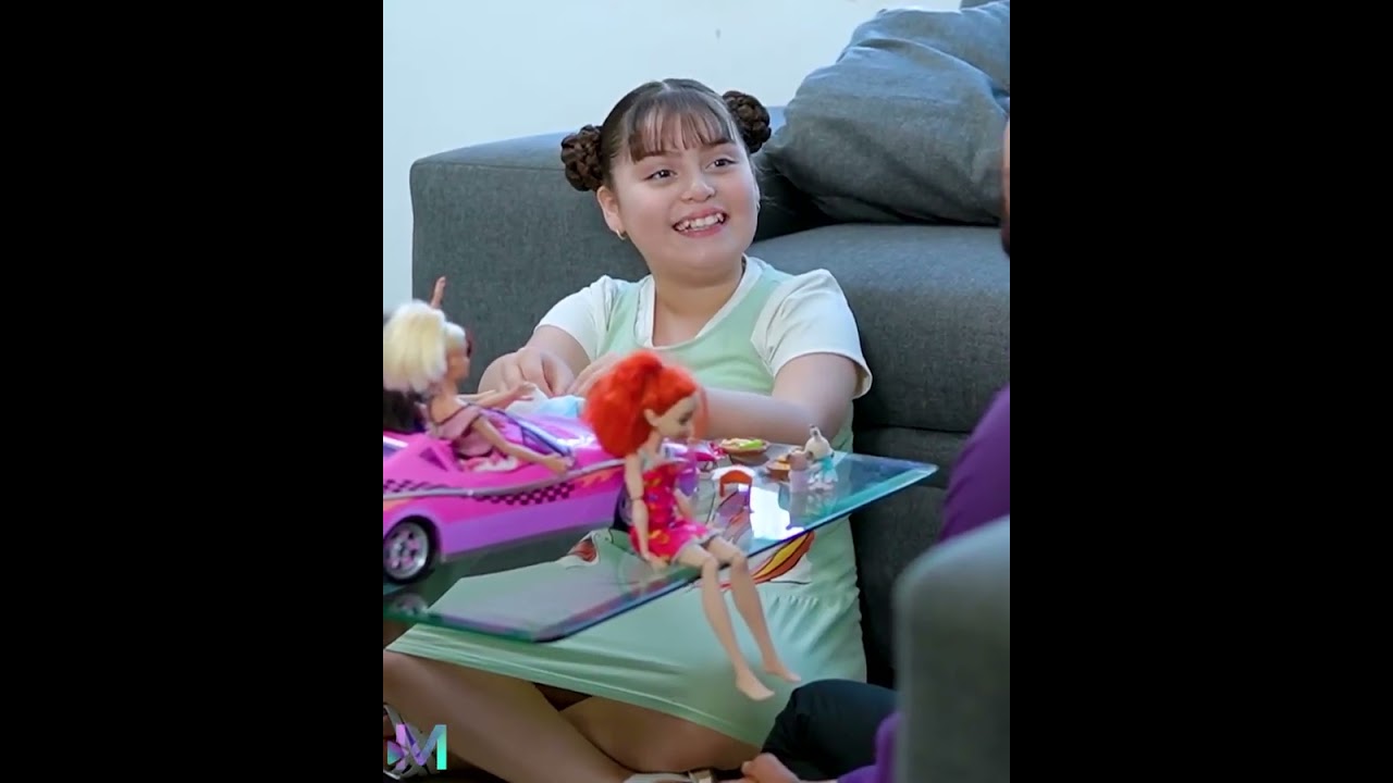 Le ayudaba a su mamá a fingir su embarazoCast: Karen Oliva Rafael Ayala