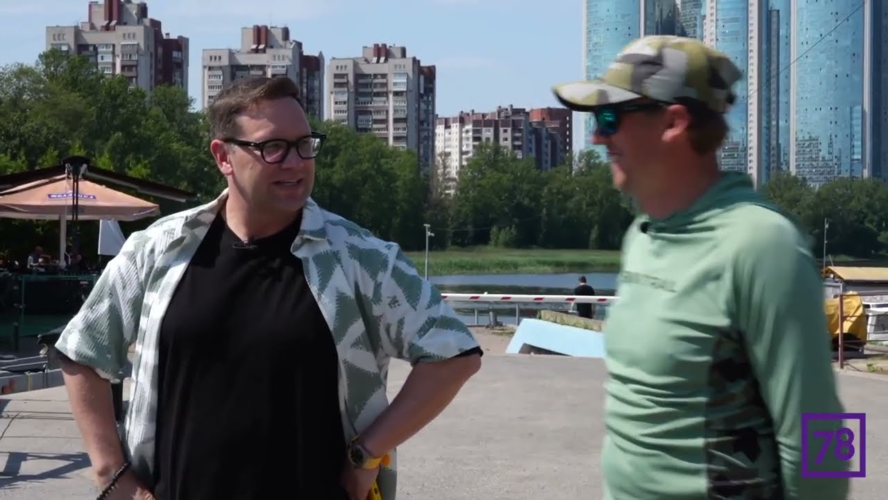 Что быстрее: Трофейный велосипед, старый BMW или лодка?