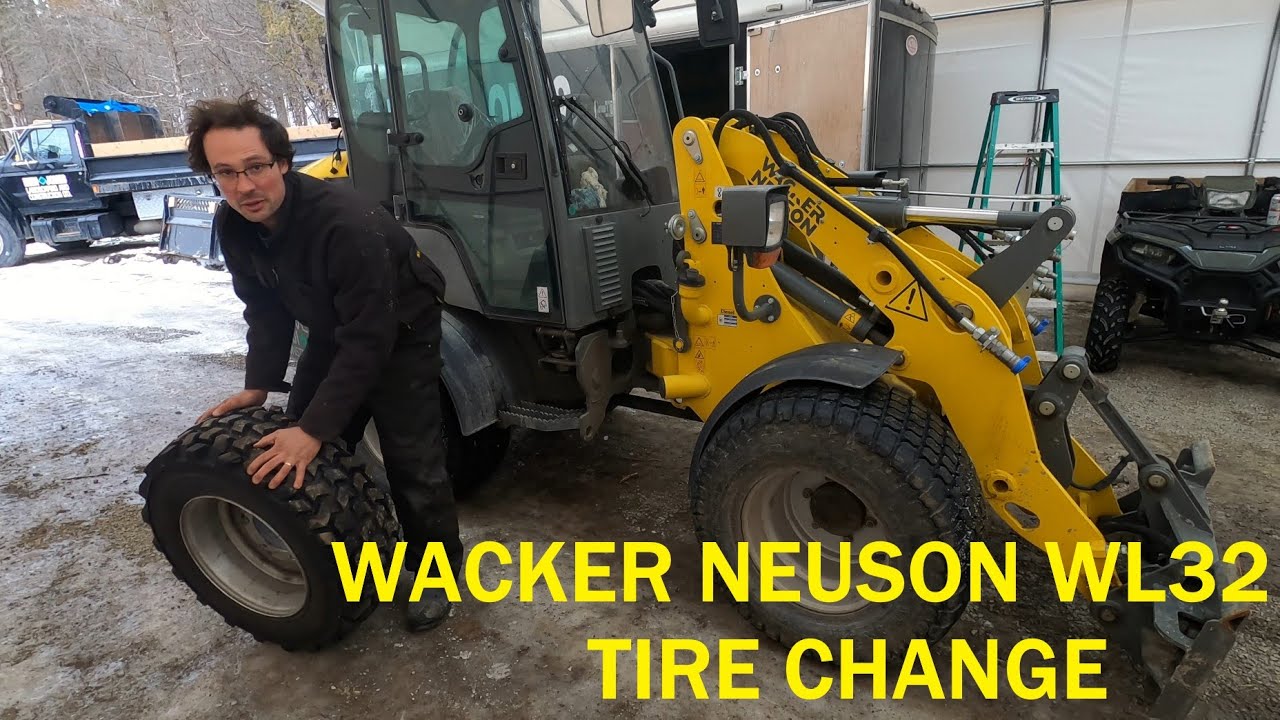 Wacker Neuson WL32 - Tire Change