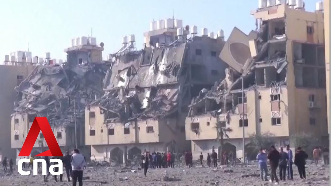 Israel-Hamas war: Israeli forces push deeper into southern Gaza