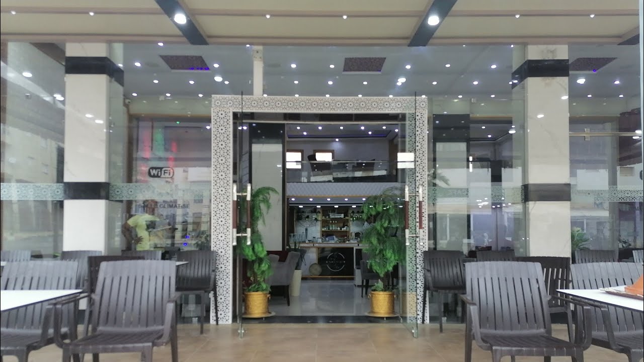مقهى مجهزة للبيع بفاس حي تغات على الشارع الرئيسي ملك APPARTEMENT À VENDRE À FÈS CAFÉ ÉQUIPÉ