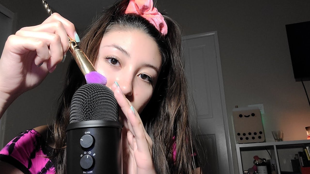 ASMR trying out new mic! *mic brushing, tapping, mouth sounds*