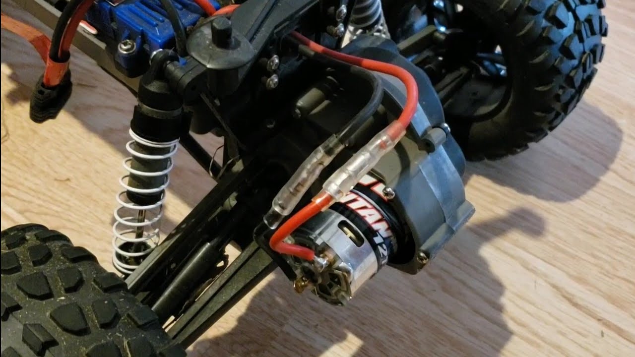 Как заменить двигатель Traxxas Titan 12T 550 своими руками: снятие и установка