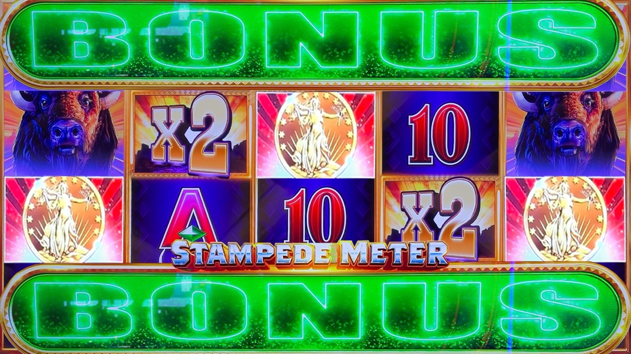 DOUBLE BONUS HITS with 3 COINS on Buffalo Ultimate Stampede