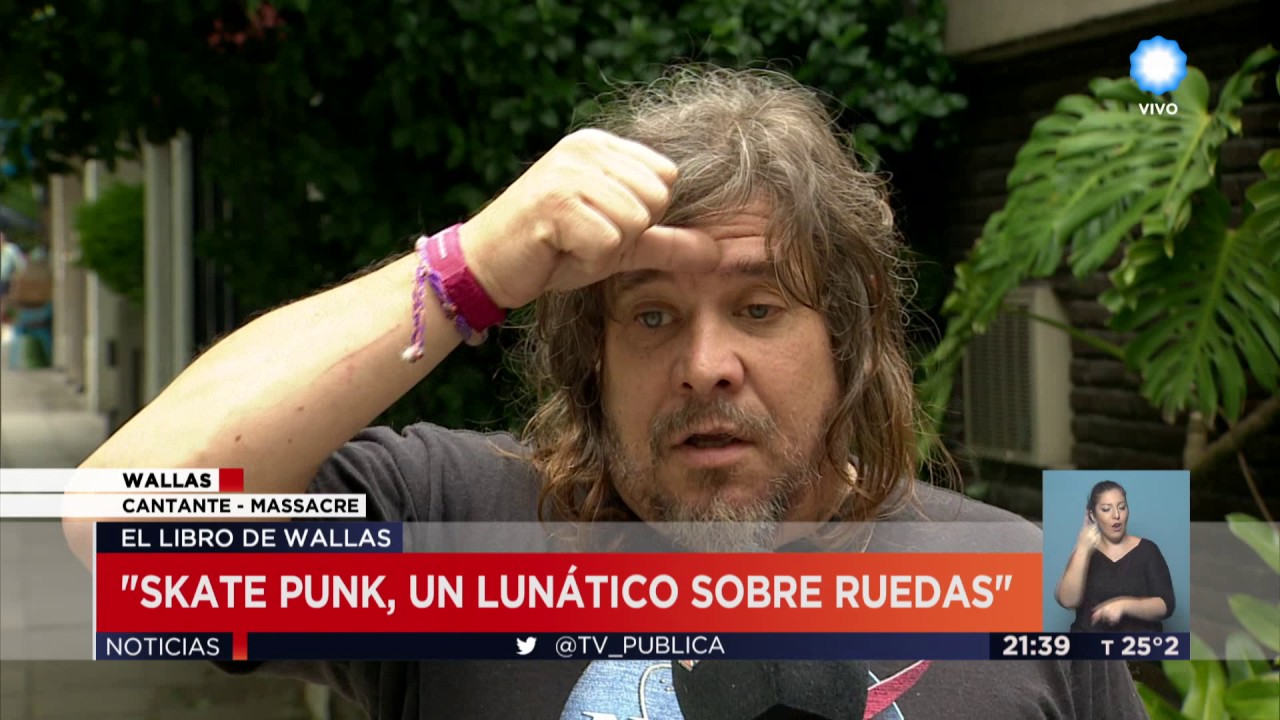 TV Pública Noticias - Walas, de Massacre, presenta su libro 