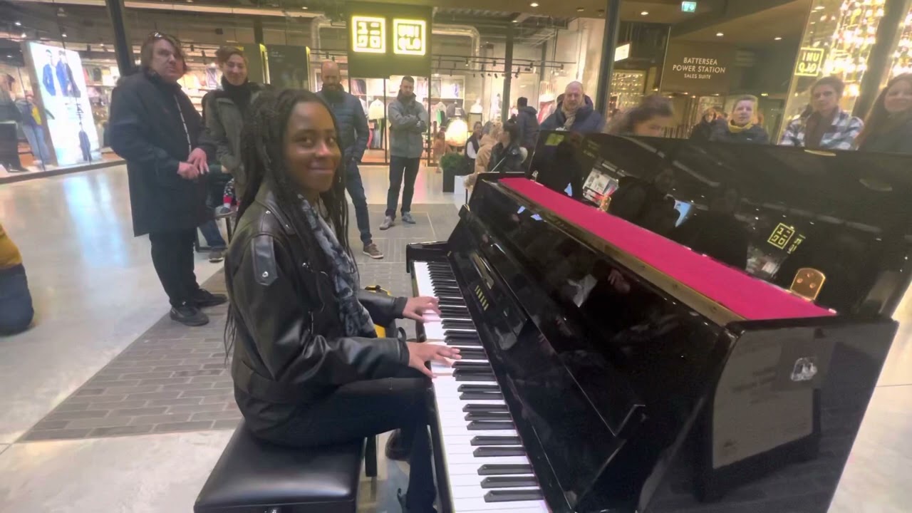 I played an OMORI medley in a MALL…