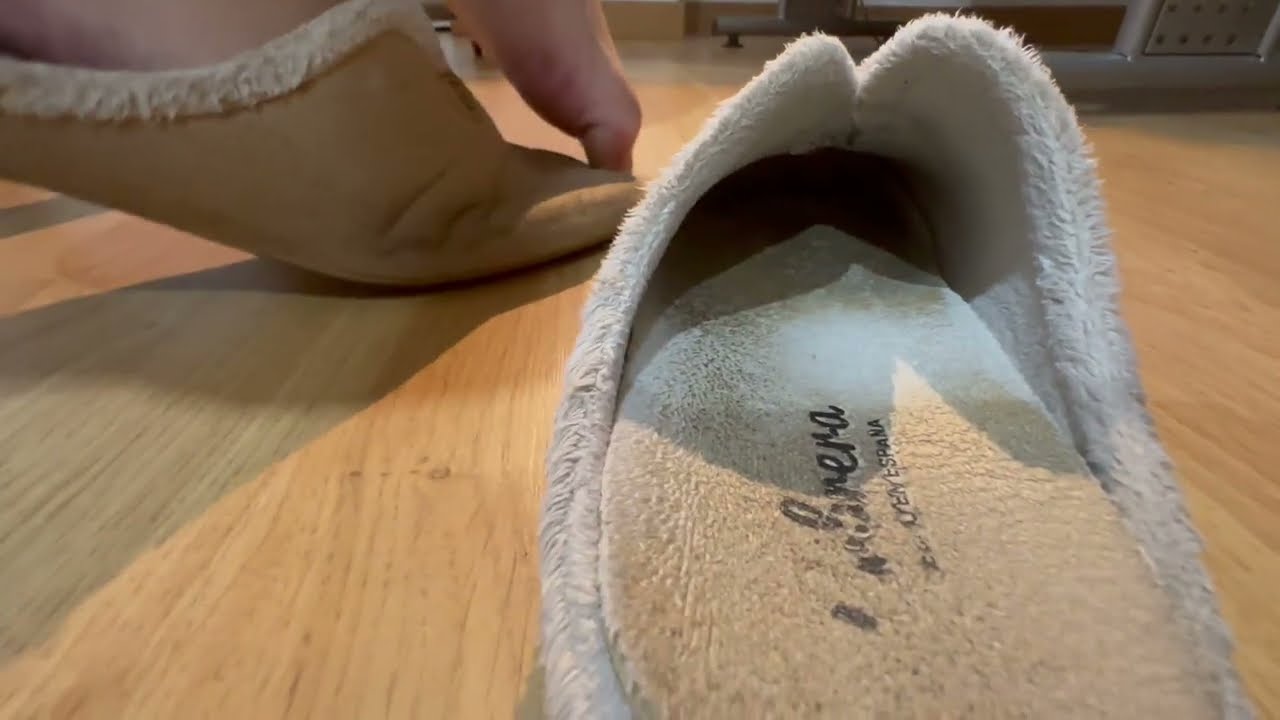 Slippers shoeplay - who wants to feel my slippers 