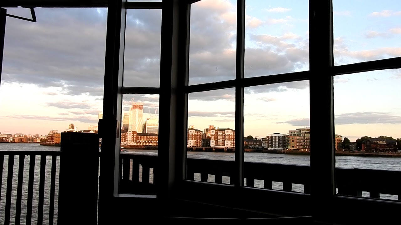 🍺 Pub ASMR - Wonderful Views over Central London from a Riverside Pub - The Prospect of Whitby