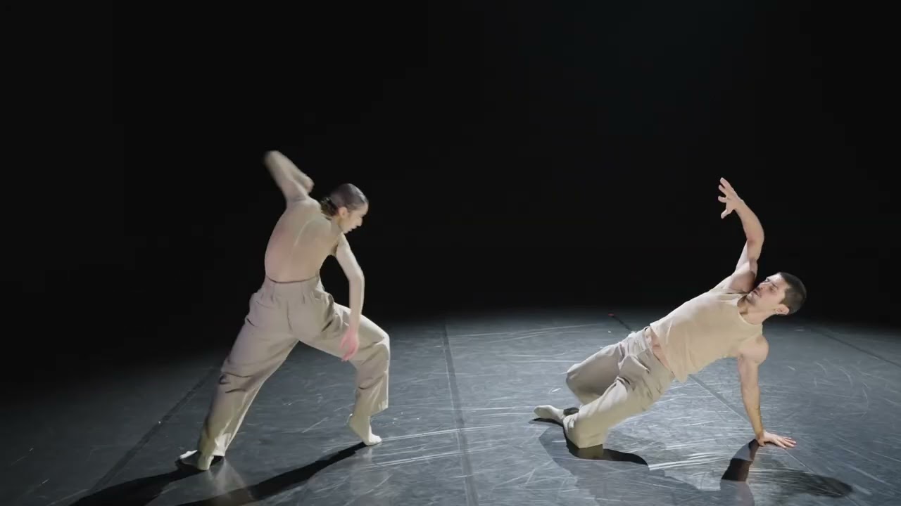 CCN/Aterballetto - An Echo, A Wave by Philippe Kratz